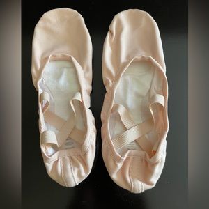 Bloch Performa Ballet Shoes, Women’s size 7, Pink, New in box